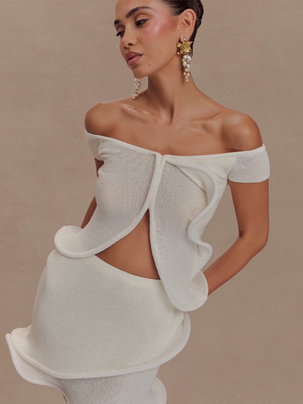 NWT Meshki Haisley Off Shoulder Knit Top Ripple Hem Sculptural Ivory